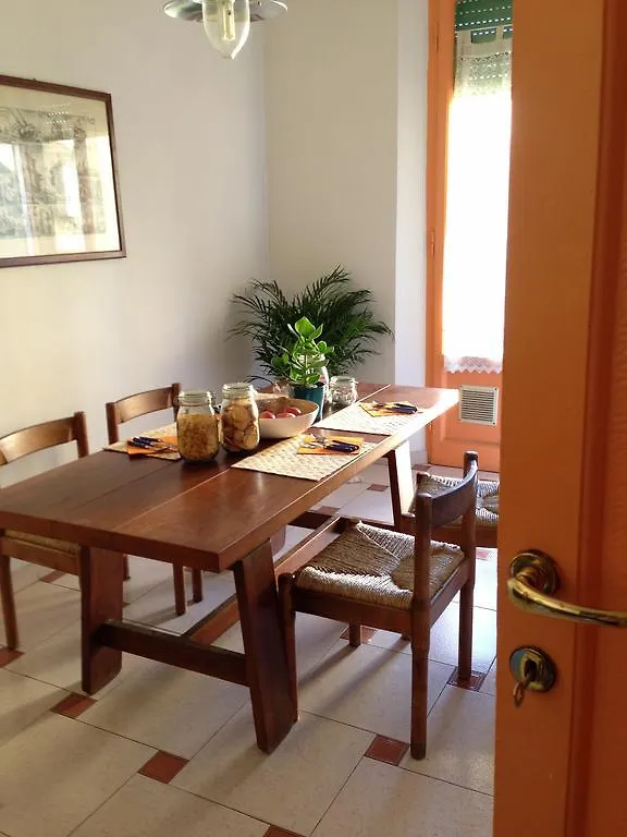 فندق بيزافي  The Orange House بيت ضيافة